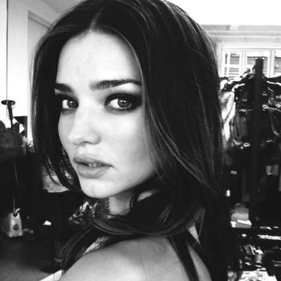 maelysrpgdrkn's profile picture. «you can't broke a broken heart.»