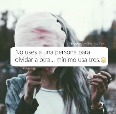 Cuando abres un libro,y te dispones a leerlo,un árbol sonríe al saber,que hay vida después de la muerte...3;) Amante de los libros,de los youtubers ;) ,etc.