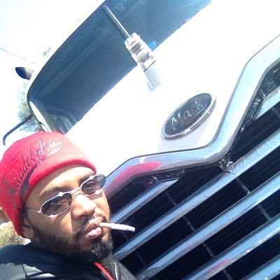I am a young nigga in charge thats always looking for a way the be on top