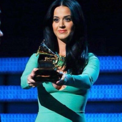 KatyAndGrammy's profile picture. basically @KatyPerry and A Grammy.