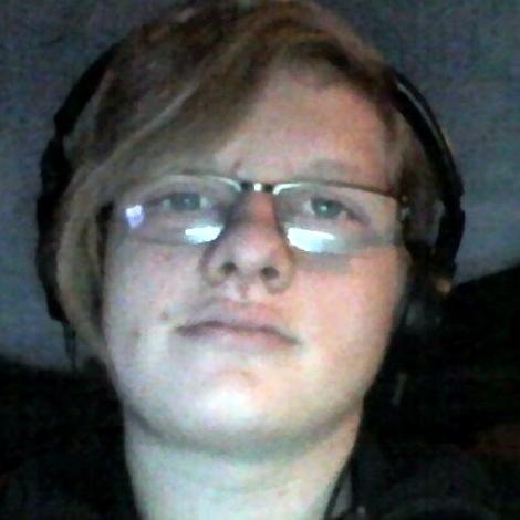 huffdaddy18's profile picture. 