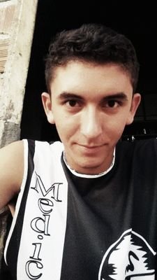 uns amam, uns dizem que amam, uns pensam que amam e outros só querem ser amados!