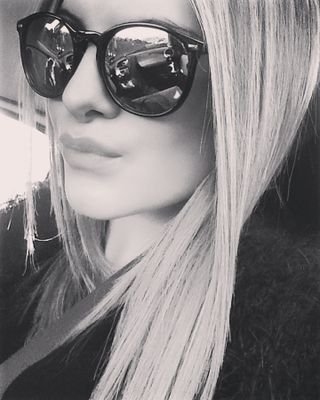 Facebook: Alba Mele
Instagram: albamele
Snapchat: Albamele