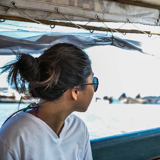 meetmeatjayde's profile picture. walking faster than you