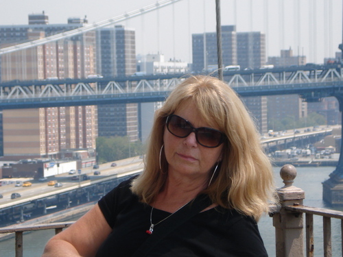 barb888's profile picture. Super Hero in my mind, trying to keep my big feet on the ground. Teacher, writer, painter, anti-Trump to the max, ❤️ my dogs . 🇨🇦🌊 🐶🐶