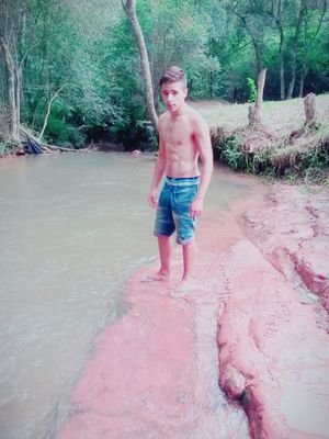 juan_chavez09's profile picture. Amar es combatir ♥