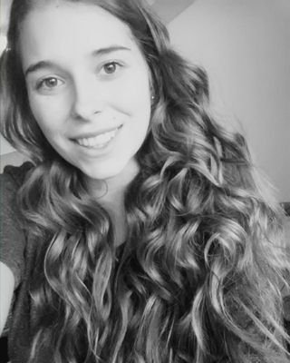 Meggie_Valcourt's profile picture. you're a diamond, darling. they can't break you