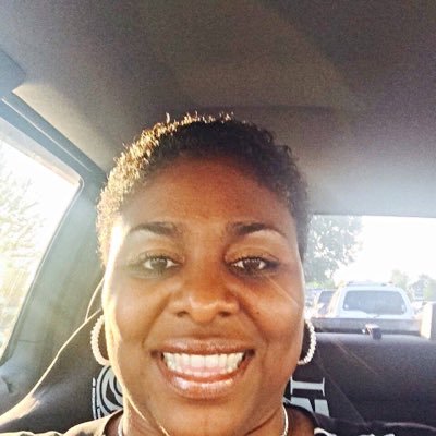 Oneshore2021's profile picture. 