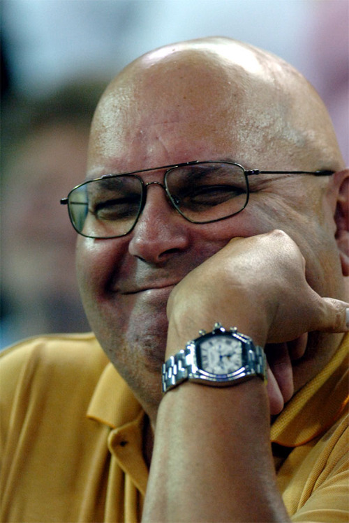 alnavis's profile picture. Deceased - 13 Oct 2013 of Cancer - Bookseller, Writer, Broadcaster, 
The Old Book Doctor host of FAN 590's 'Between the Lines', 
lecturer on JFK, RFK & MLK