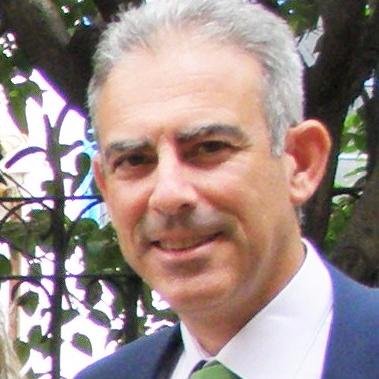 Profesional del Medio Ambiente. Hay que integrar el factor ambiental en el sector productivo. Forestal de vocación.
