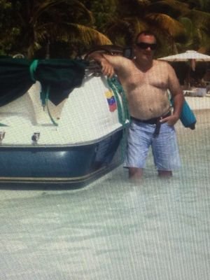 elmoviee's profile picture. Técnico automotriz