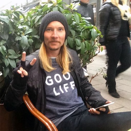 jonas_halmstad's profile picture. Föddes fullt frisk 1980. Uppväxt i Tranemo. Jobbar med Internets. Jag är inte ansvarig för vad din arbetsgivare twittrar!™