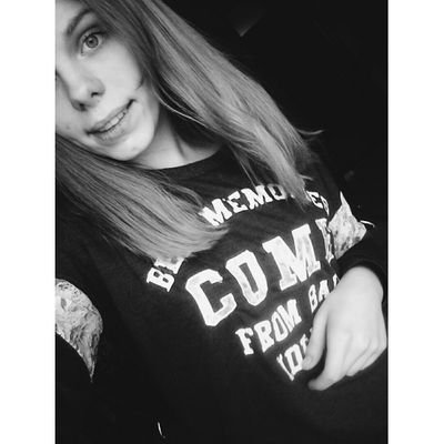 16 lat // lubelskie // interesuję się fotografią Insta: aleksandraolender Snap: bajdzo