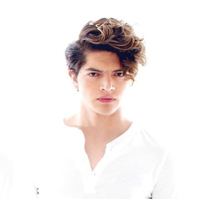 Cuenta dedicada a @FreddyLeyva
Nuestra Meta el Follow de @FreddyLeyva & @CD9
0/6