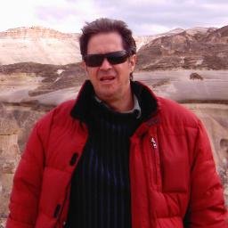 maccuadrado1's profile picture. Periodista. Leer, observar, investigar, errar y, sobre todo, escuchar... Y seguir caminando.