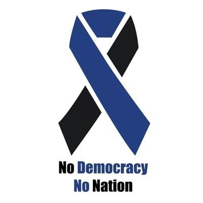 151114 시위는 합법입니다.                                           
No Democracy No Nation.                                         2016년. 촛불은 결코 꺼지지 않는다.