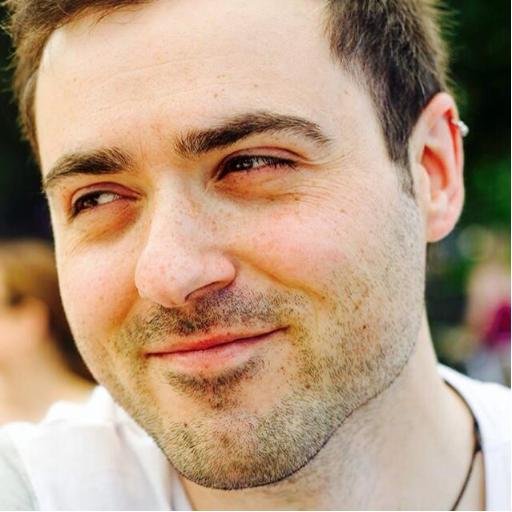 Johnzi's profile picture. 