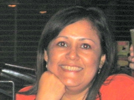 English -Spanish professional translator, interpreter, editor & copywriter, Peruvian, foodie.