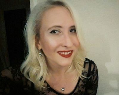 Work in the wondrous (digital) media agency world. Scando. I love advertising, travel, gym, cooking & eating, surfing and will try anything once. I'm eclectic.