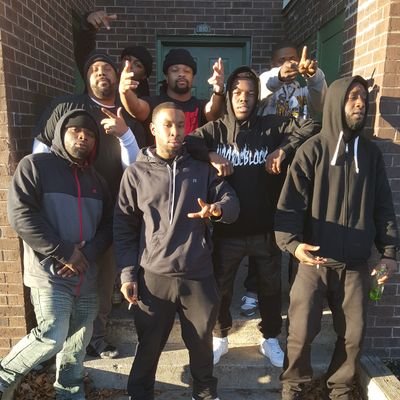 Promoter | Streetz-MOMENT4LIFE go check me out