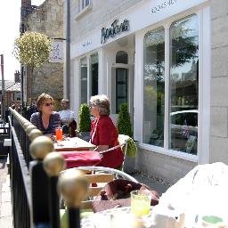 BeatonsWilts's profile picture. Tea, cake and Cecil Beaton inspired #elegance from our flagship  #Wiltshire Tearooms & Bookshop. Now tweeting from @beatonstearooms