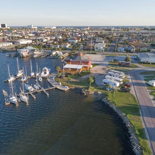 Waterfront property on Offatt's Bayou, centrally located Moody Gardens, Schlitterbahn, The Strand.
88 sites full hool ups, fishing, crabbing.