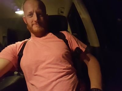 bornredred's profile picture. 