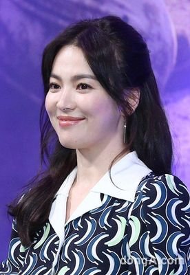 SHyekyo81's profile picture. 36 Years Old Actress Song Hye Kyo | November 20th 1981 | Kang Mo Yeon on drama with Song Joong Ki Descendants of The Sun on SBS NOW! | 항상 우리를 지원하시기 바랍니다!