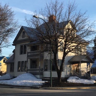 Beautiful heritage house - built 1899 - in the heart of Revelstoke. Come and stay in one of the prominent heritage homes in Revelstoke!