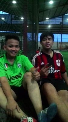 YahooAdzmara's profile picture. 