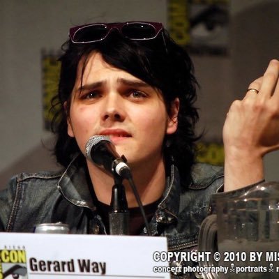 Ta258800576's profile picture. ただのストレス発散用アカウント。悪く言えば愚痴アカ。たまに英語でも愚痴を吐く。