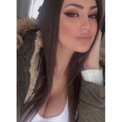 DijannaB's profile picture. 