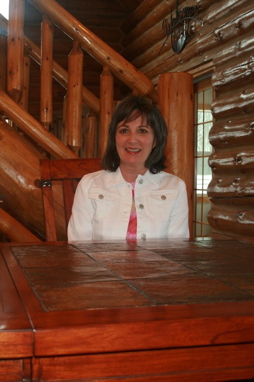 Working at home making money online.  Interested in Social Media, Internet Marketing and Blogging.