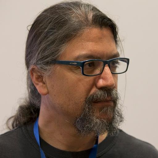 miltoncerda's profile picture. :) Libre pensador, trabajador del conocimiento, su democratización y libertad. Ser humano libre. Iluso e ingenuo 100%