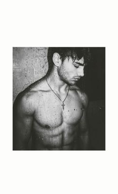 MilanLDRPG's profile picture. Si quelque chose qu’on avait sans le savoir disparaît,est ce que ce quelque chose nous manque?
Je suis amoureux de toi. c'est la seule chose dont je me souviens