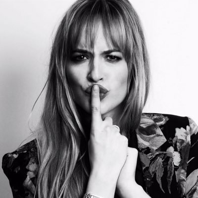 dakotaJfashion's profile picture. Daily posts of Dakota Johnson's style. @loveorIeaveme
