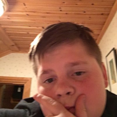 simonsvenlin1's profile picture.