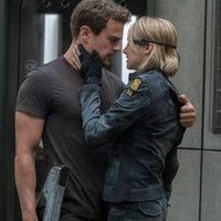 Divergent_obsessed46 (@div_obsessed46) 's Twitter Profile