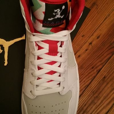 sneakerboxE's profile picture. Knicks, Yankees, Giants, Rangers!
Kicks, 5950s, cool Ts
OG NYC2DMV