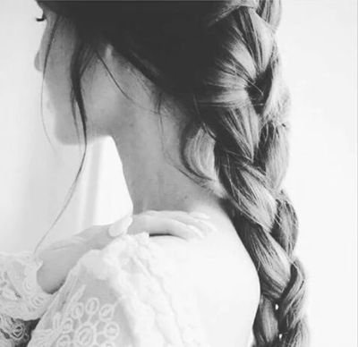 أنا اسوآ مما ترى وأكثر لطفآ مما تظن ..°