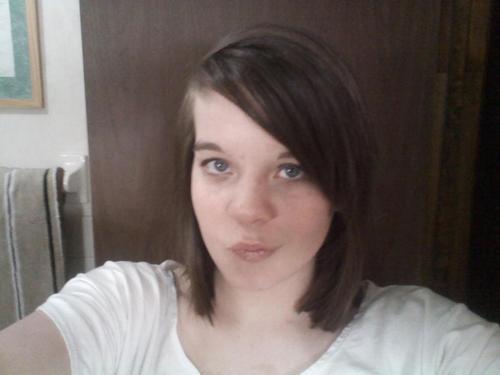 LovexMexDarling's profile picture. I love singing, and music. Texting is what I like :)