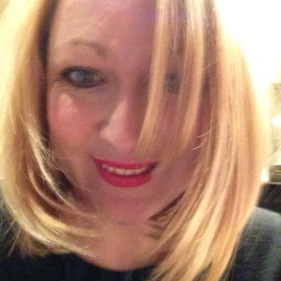 Lover of showtunes and cake. Space cowboy. Data and Online Marketing Insight Lead @vintagebooks. All views & opinions my own. Pronouns: She/Her.