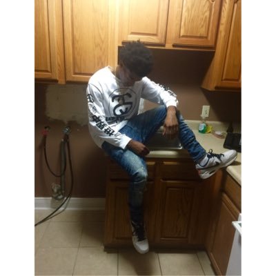 FOLLOW OFFICIAL TWITTER FOR ARTIST/PRODUCER @KASHKUSH2k