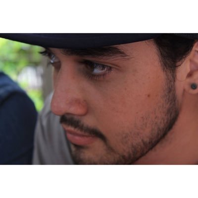 Estudiante de comunicación social y periodismo, amante de la fotografía y medios audiovisuales.  Orgullosamente Venezolano...