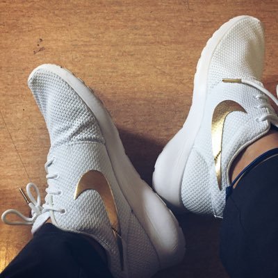 omgitzsabby's profile picture. Love food. Love life.