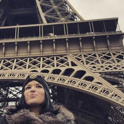 CrinaAndreia's profile picture. 