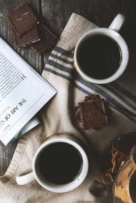 I like to read books...
That's all I know about myself