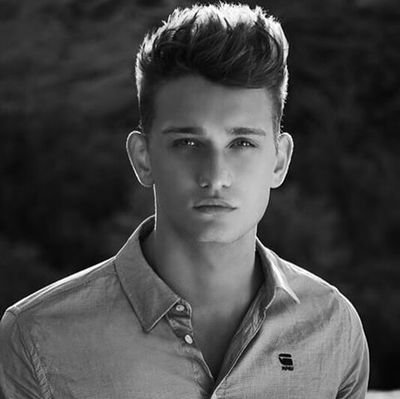 brettrpgtww's profile picture. brett, bêta, bisexuel, bouddhiste, beau gosse, borné, boudeur, bien sous tout rapport.