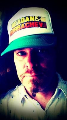 TheMoonPool's profile picture. Not trending.