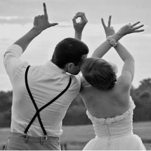 hmokmoon's profile picture. ความรักอ่ะนะเฮ้ย.. รักกัน รักข้างเดียว รักเปลียวๆไม่สนใจใคร รักแบบไม่หวัง รักแล้วจะรั้ง รักใจพังพัง ลองรักอีกสักครั้งจะเป็นอะไรไป